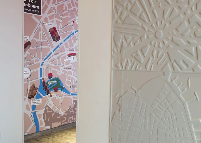 Couvent Du Franciscain Centre 3*