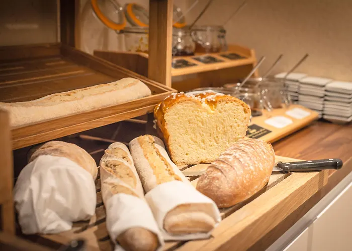 Couvent Du Franciscain Centre Hotel 3*