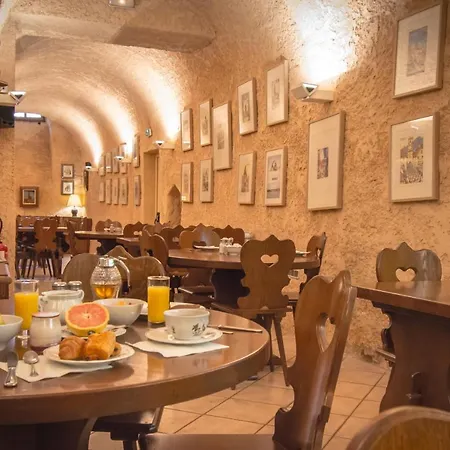Hotell Couvent Du Franciscain Centre 3*