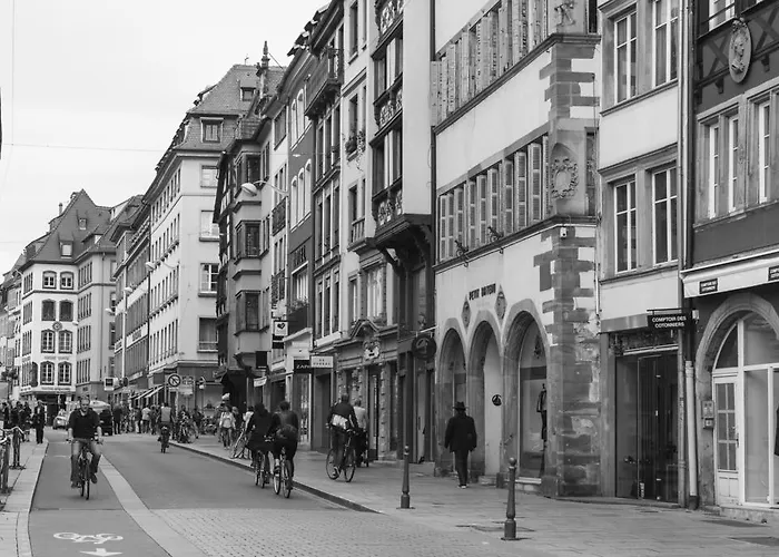 فندق Couvent Du Franciscain Centre