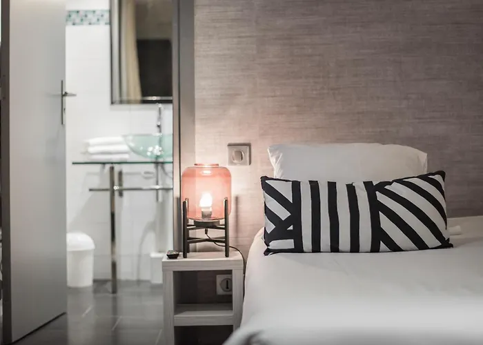 Couvent Du Franciscain Centre 3*